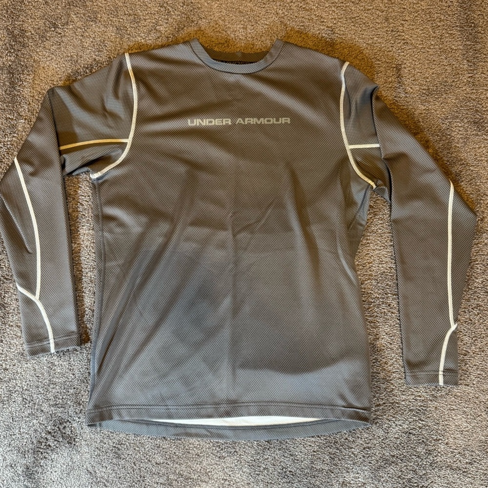Under Armour Long Sleeve T-shirt